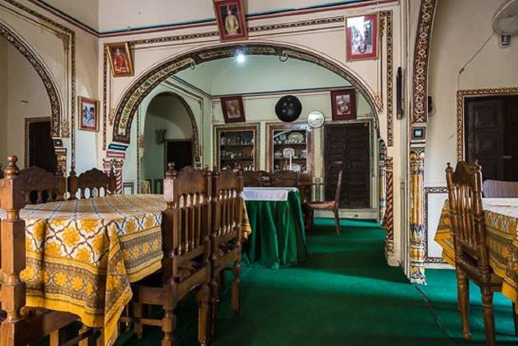 Narayan Niwas Castle Hotel Ramgarh Shekhawati Exterior photo